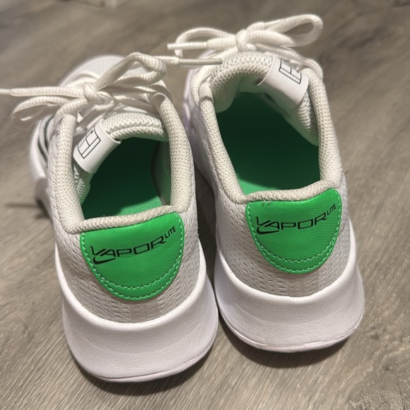 Nike Vapor - Picture 2 of 4